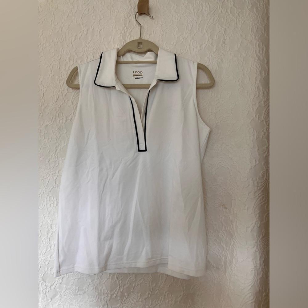 Izod XFG White Tank  Large with tags attached